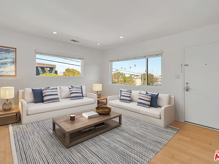 119 Paloma Ave #M — Photo 10