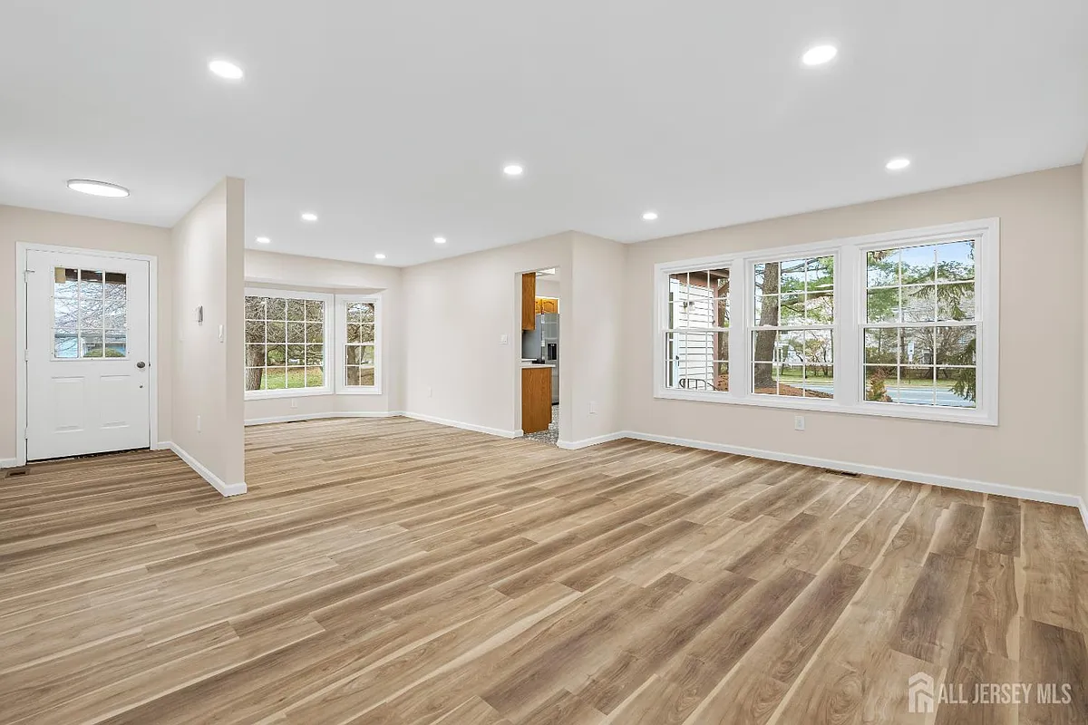Building Photo - 153 Concordia Cir