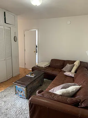 Rented by M.Grossman R.E. Management | media 36