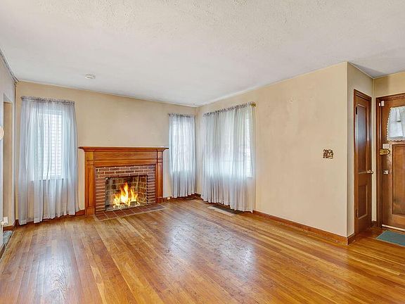 5th image of 549 Nashoba Ave