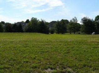 2668 Chadbourne Dr, York, PA 17404