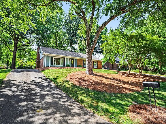 2nd image of 7022 Ludwig Dr