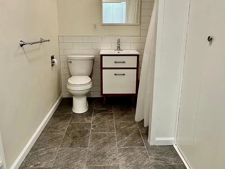 100 York St #10L — Photo 8