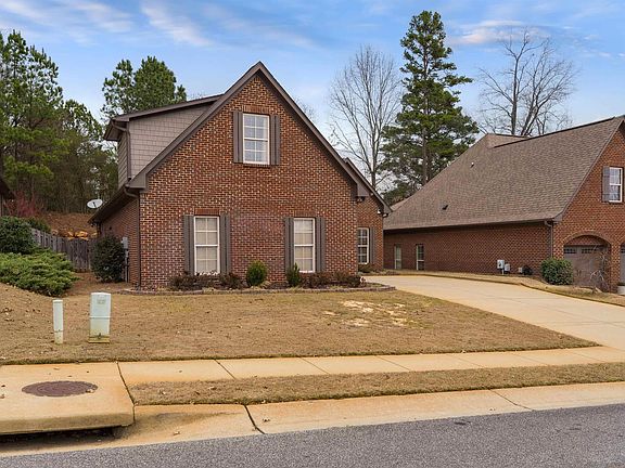 3rd image of 776 Bainbridge Ct