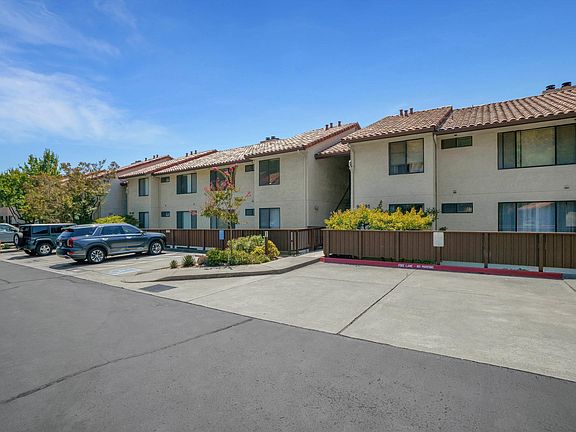 3rd image of 22012 Sevilla Rd APT 95