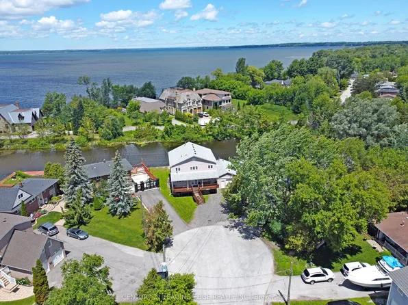 27 Robert St, Georgina, ON L4P 1K8