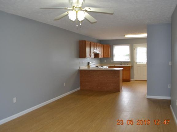 4th image of 343 Beaverview Dr #343