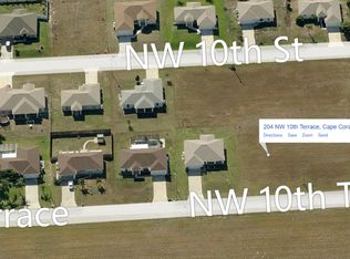 204 NW 10th Ter, Cape Coral, FL 33993