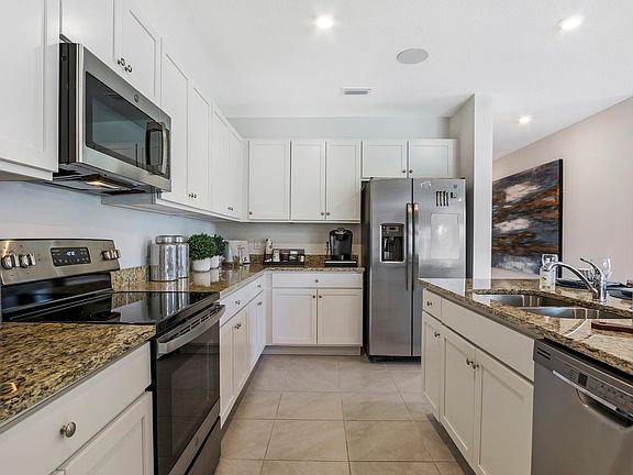 Ample cabinet space