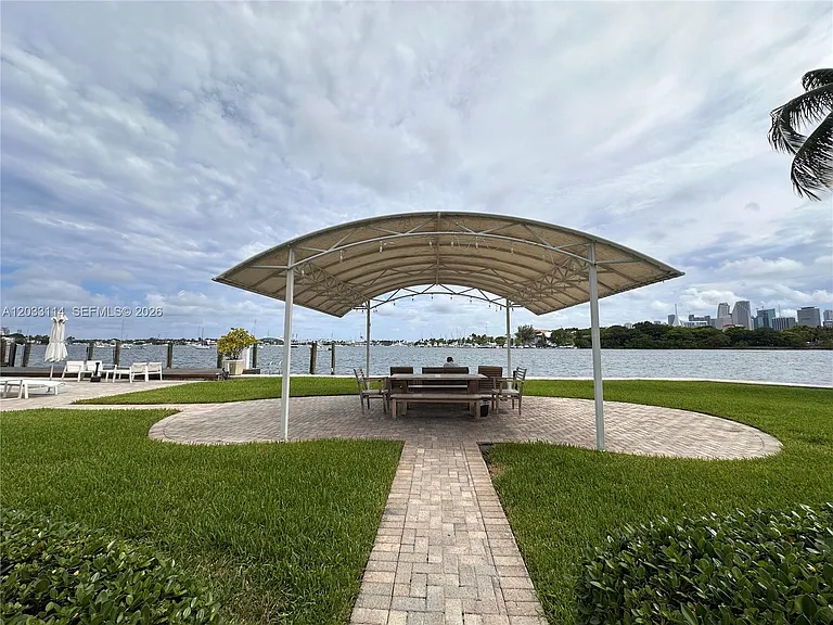 1100 Venetian Way #2B — Photo 29