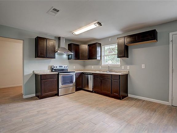 5th image of 2115 Kimberly Dr