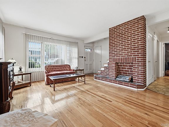 5th image of 659 Diellen Lane