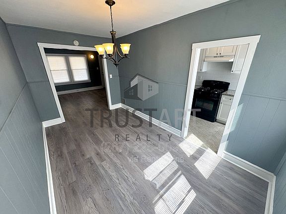 4th image of 2640 S Robinson St