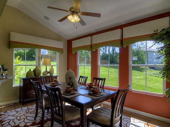 3rd image of 1706 Marion Way