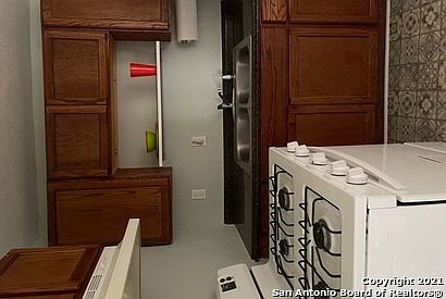 2nd image of 103 Fir St APT 2