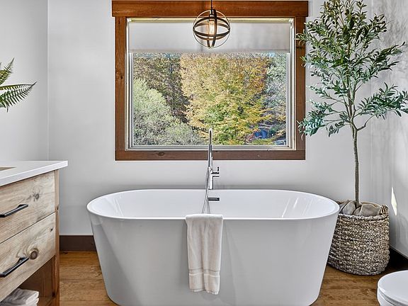 32nd image of 89 High Meadows Ct