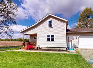 18 Klahr St, Bloomville, OH 44818