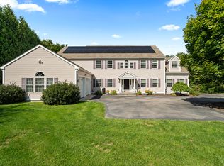 8 Morris Ln, East Lyme, CT 06333