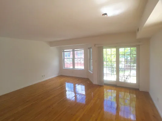 Rented by Uptown Flats LLC | media 10