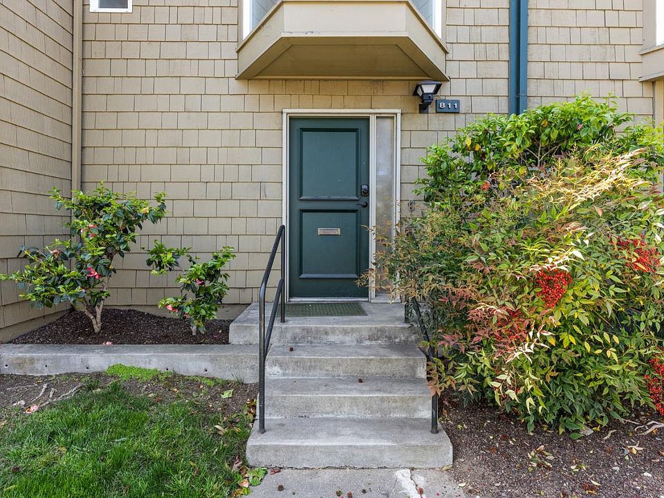 1st image of 811 N Humboldt St