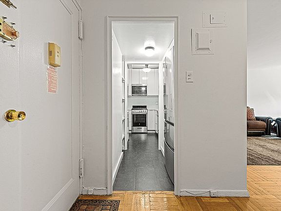 4th image of 11045 Queens Blvd APT 510