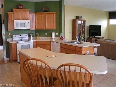 4th image of 605 Lipke Ct