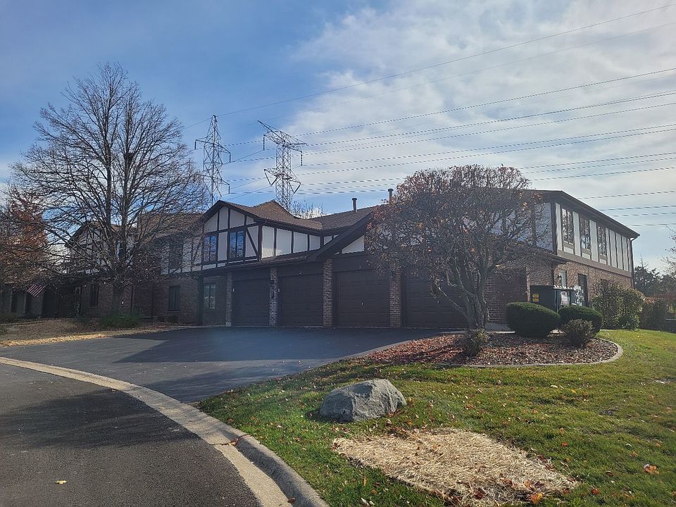1st image of 9813 Mill Dr W #4