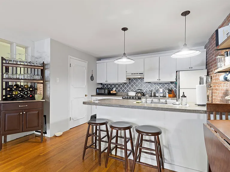1115 Bloomfield St #GRDN — Photo 3