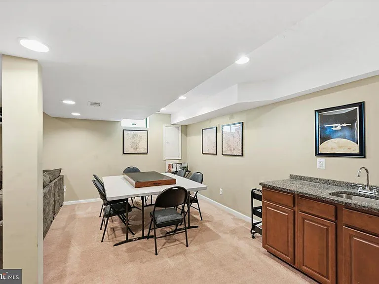 42631 Harris St — Photo 42
