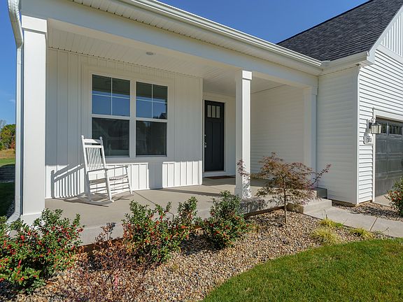 2nd image of 780 Janelle Ct #10