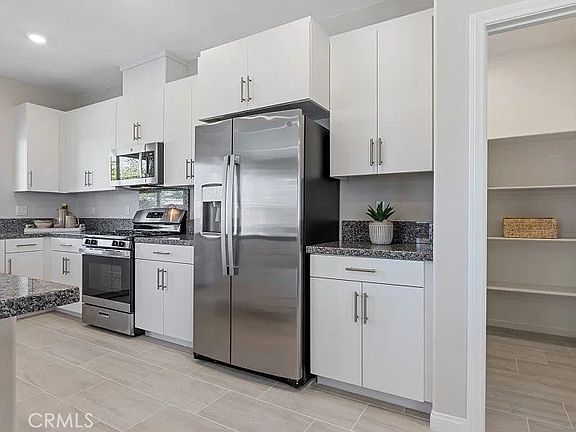 3rd image of 65259 Avenida De Paz