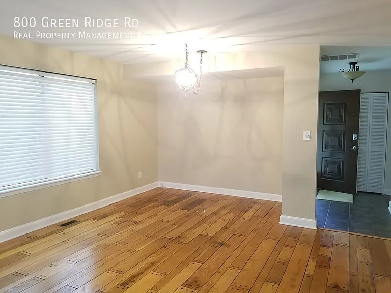 800 Green Ridge Dr — Photo 7