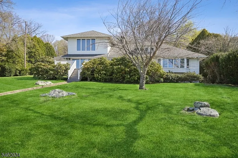 3 bed, 2.0 bath, $5,500 — Photo 3