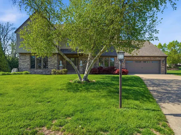 1115 Tottenham Ct, Washington, IL 61571