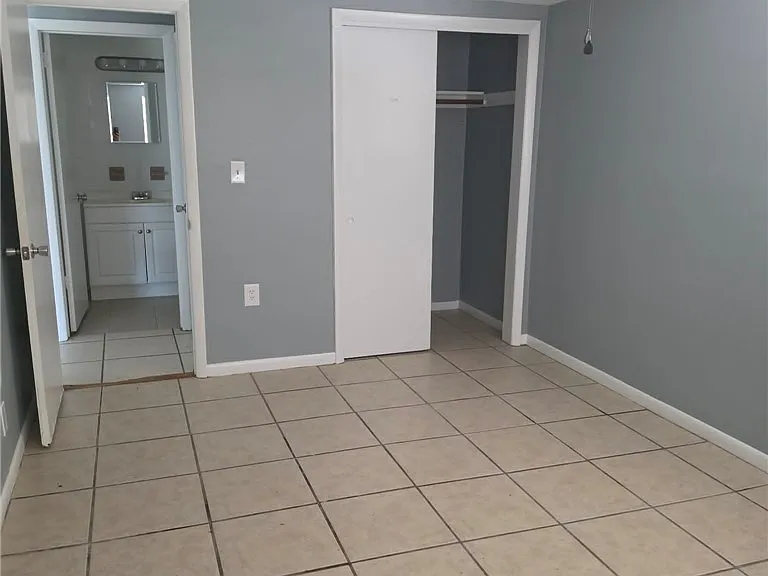 45 S Monroe St — Photo 21