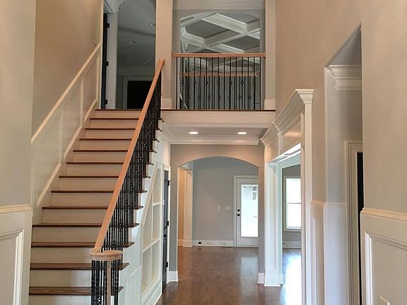 2nd image of 556 Palmetto St