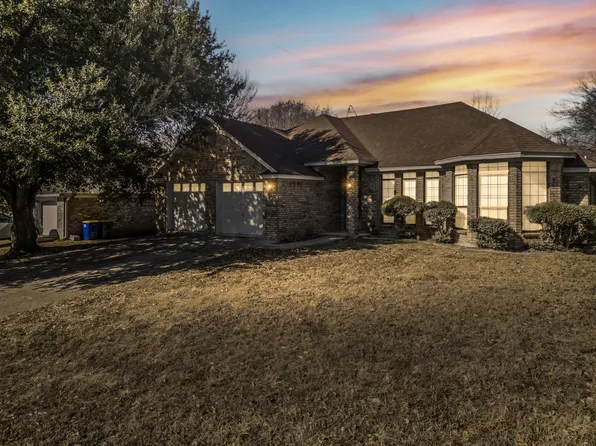 85 Delmore Dr, Hillsboro, TX 76645