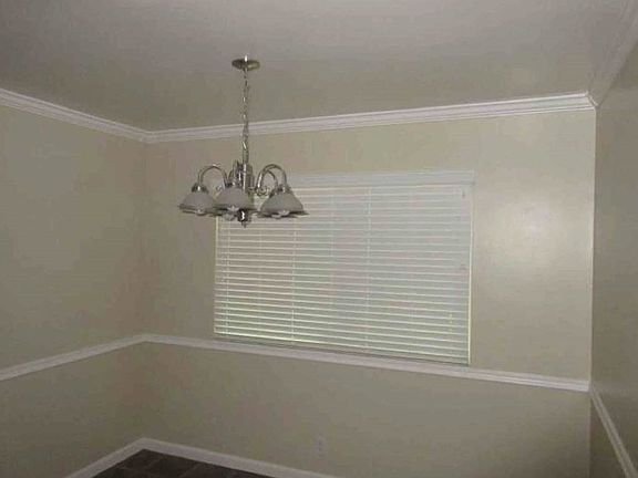 5th image of 148 Ascot Ct APT 2