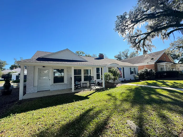 2924 Jefferson St — Photo 3