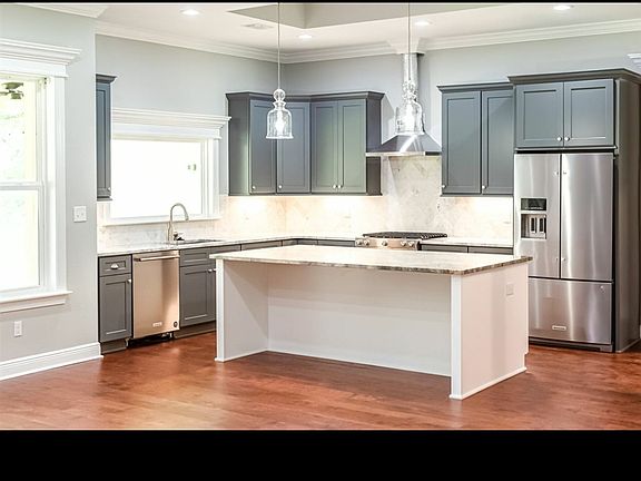 5th image of 2230 Ten Oaks Dr