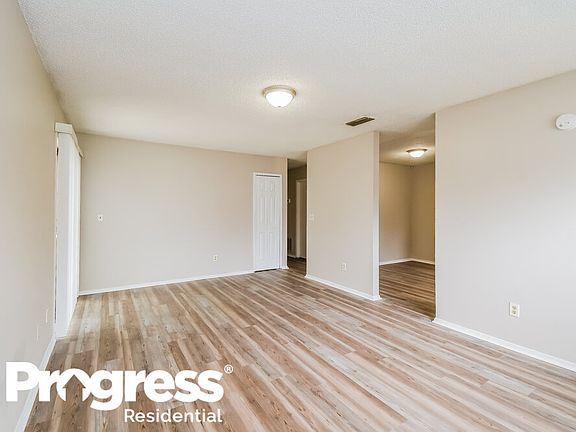 5th image of 5103 Somerton Ct