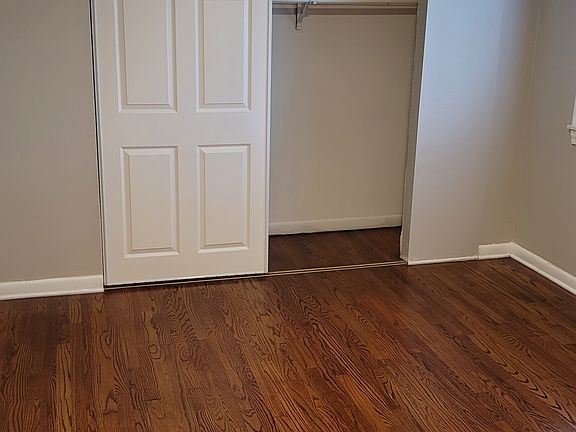 5th image of 7006 Town Ln