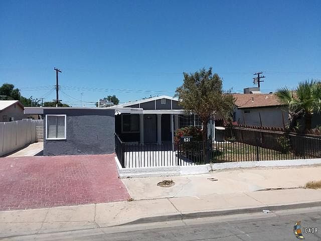 1st image of 621 Lincoln St