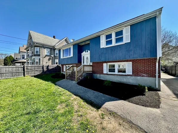 15 Ellis St, Brockton, MA 02301