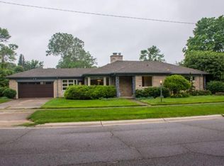 737 Cherry Tree Ln, South Bend, IN 46617