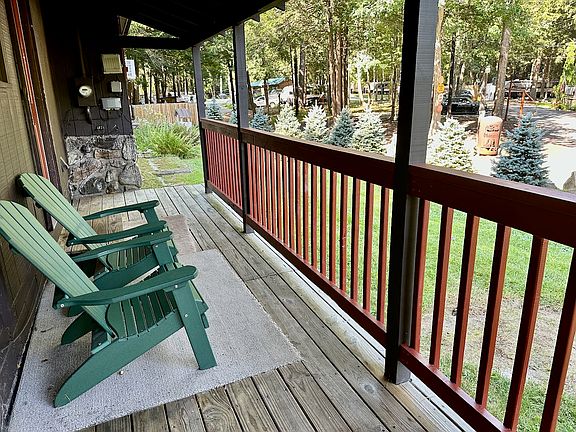 4th image of 9 Adirondack Memories Ln
