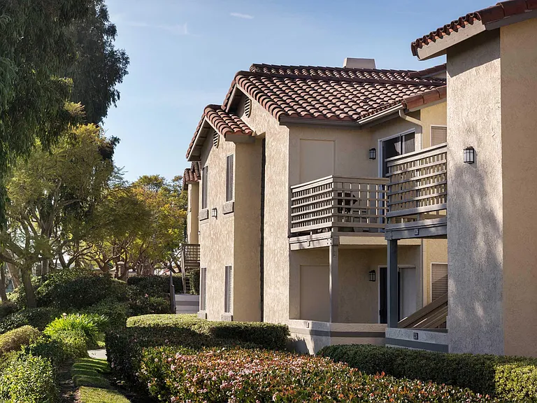 Elan Overlook Laguna Apartments — Photo 16