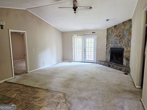 2nd image of 601 Friar Tuck Ln