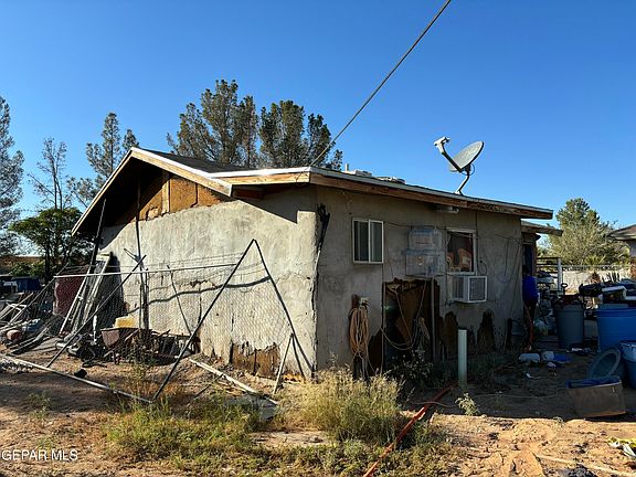 4th image of 3620 Vista Del Este St