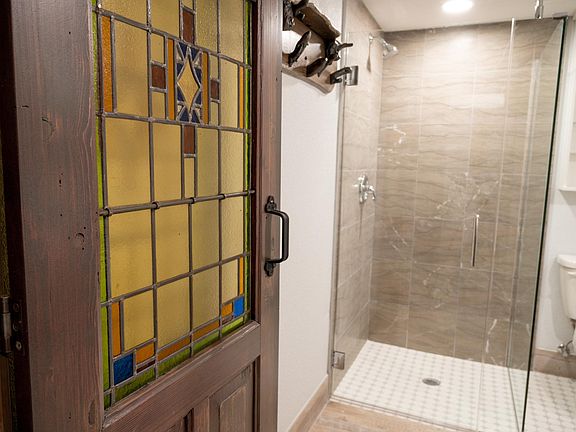 5th image of 116-136 N Oak Park Ave #324